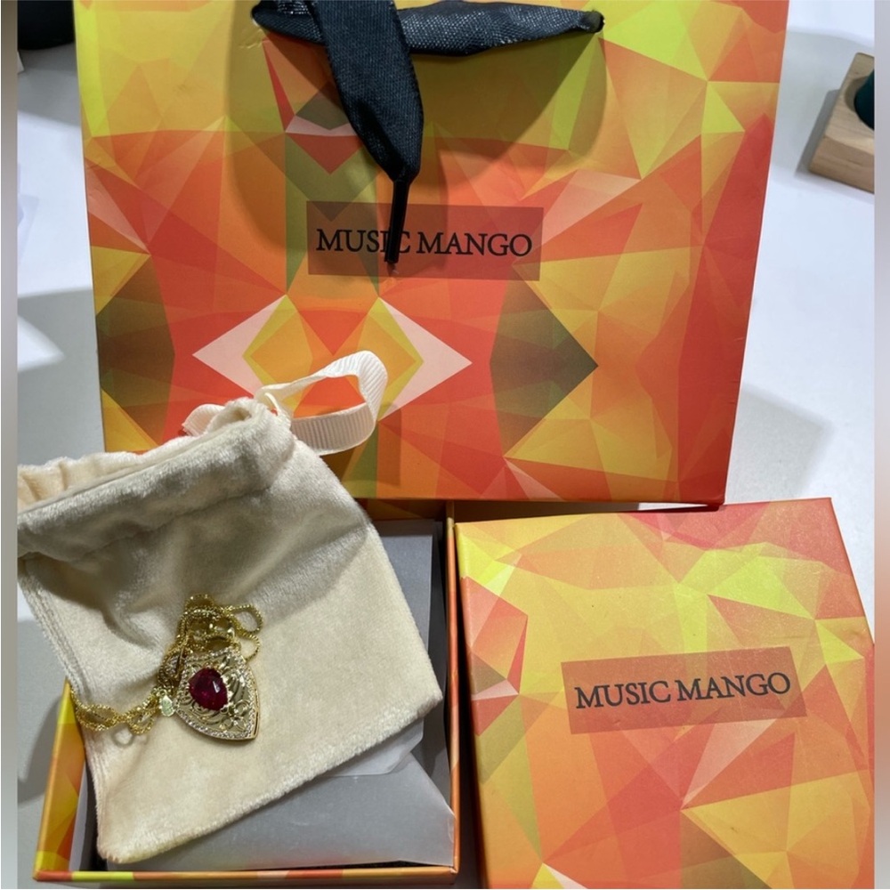 Music Mango Jewelry Set with Red Gem